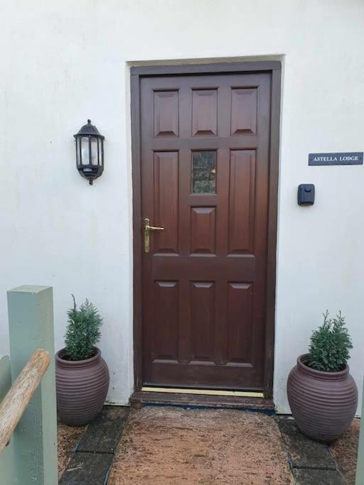 Astella Lodge. Holiday home *