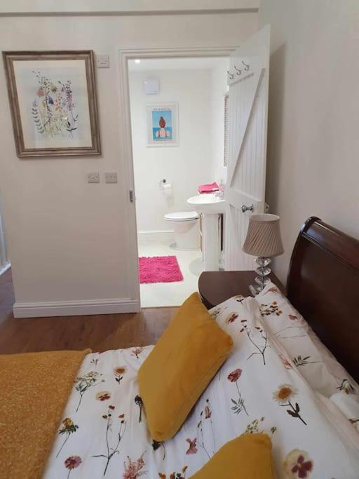 Astella Lodge. * West Quantoxhead