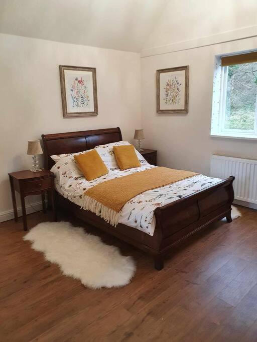 Astella Lodge. West Quantoxhead